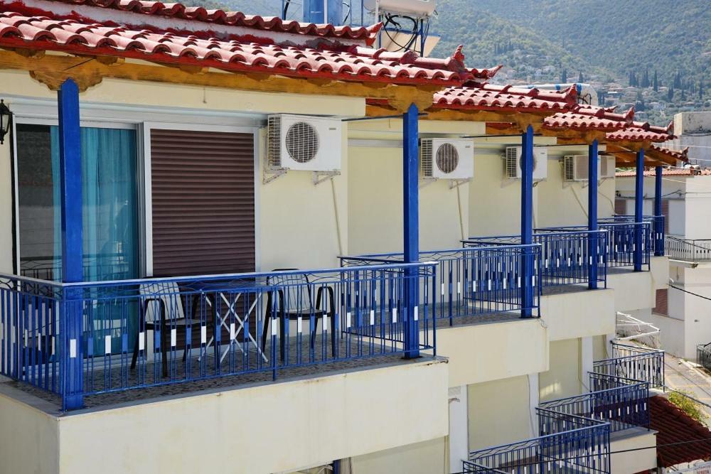 Kotsifas Rooms Tirós Exterior foto